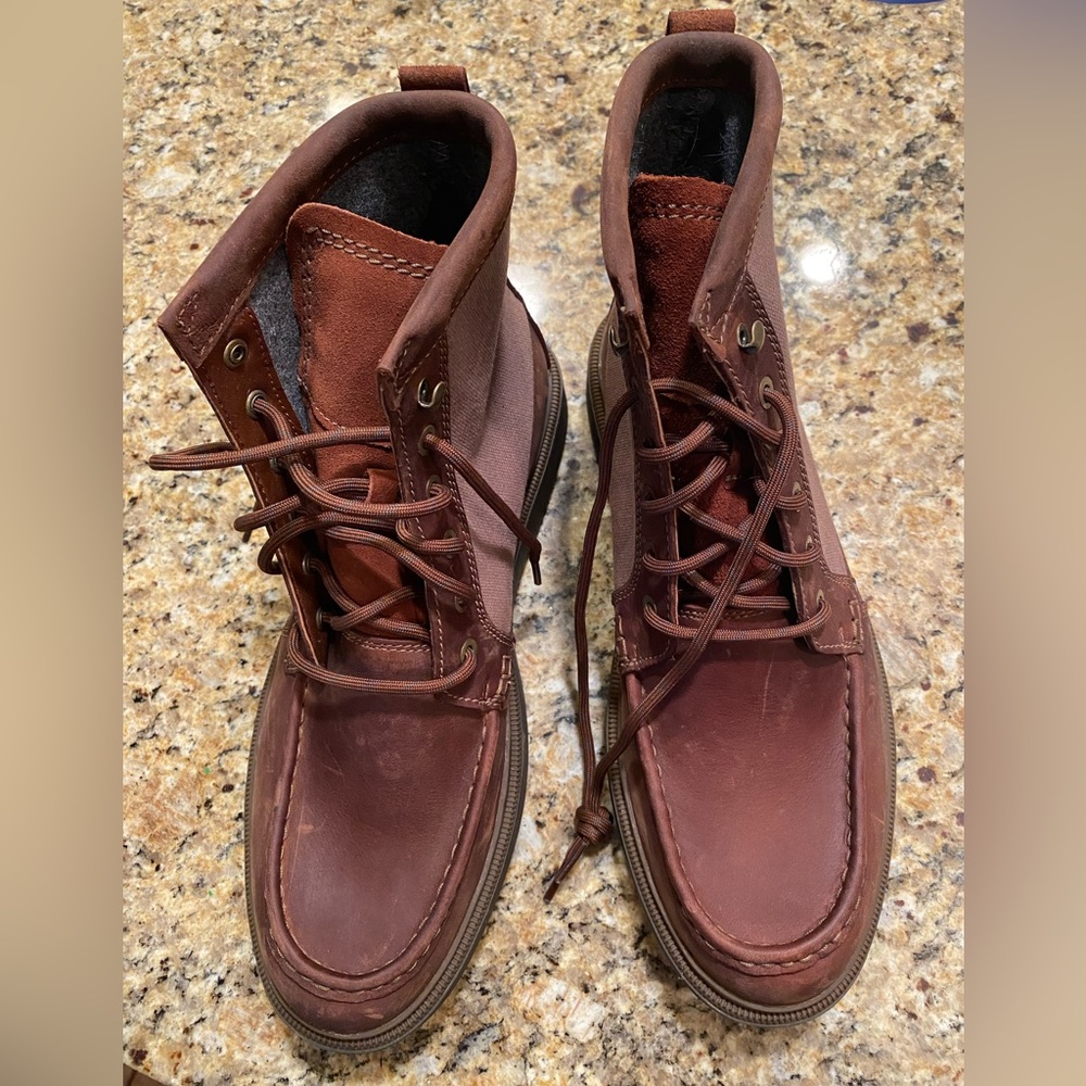 New Men’s Clark’s boots size 10